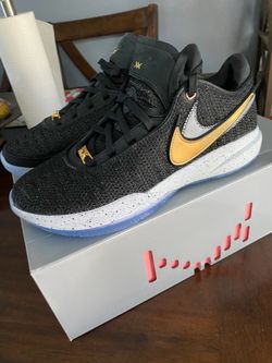 Nike LeBron 20 Black Metallic Gold ( Size 10 Men’s)