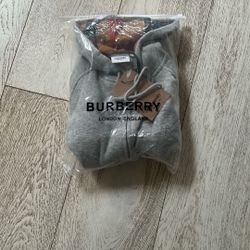 Burberry hoodie 