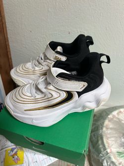 Giannis immortality 4 (ps)  black/white 11c kids