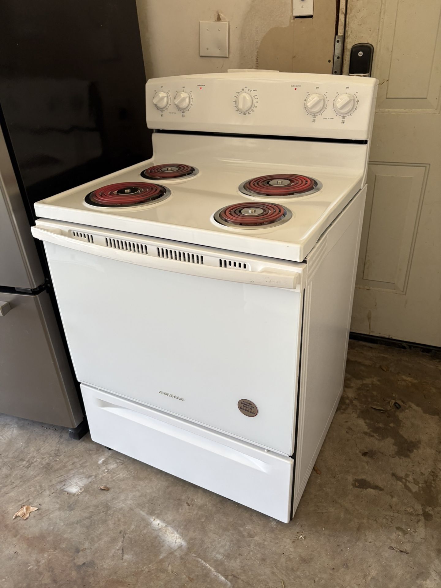 AMANA BY WHIRLPOOL BRAND NEW ELECTRIC STOVE ESTUFA ELECTRICA NUEVA