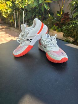 On Running Sneakers  SIZE 7W