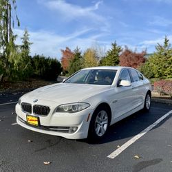 2013 BMW 528i (2.0L Turbo) luxury sedan