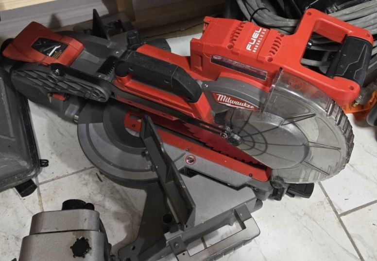 Milwaukee Mitter Saw 10in 