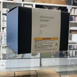 Leica D-Lux 8 