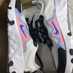 Nike Renew lucent Shoes Size 4.5 4.5Y New 