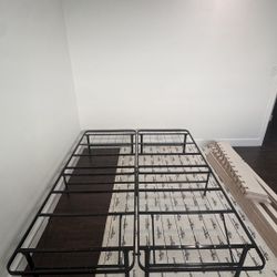 14” Metal Platform Queen Bed Frame