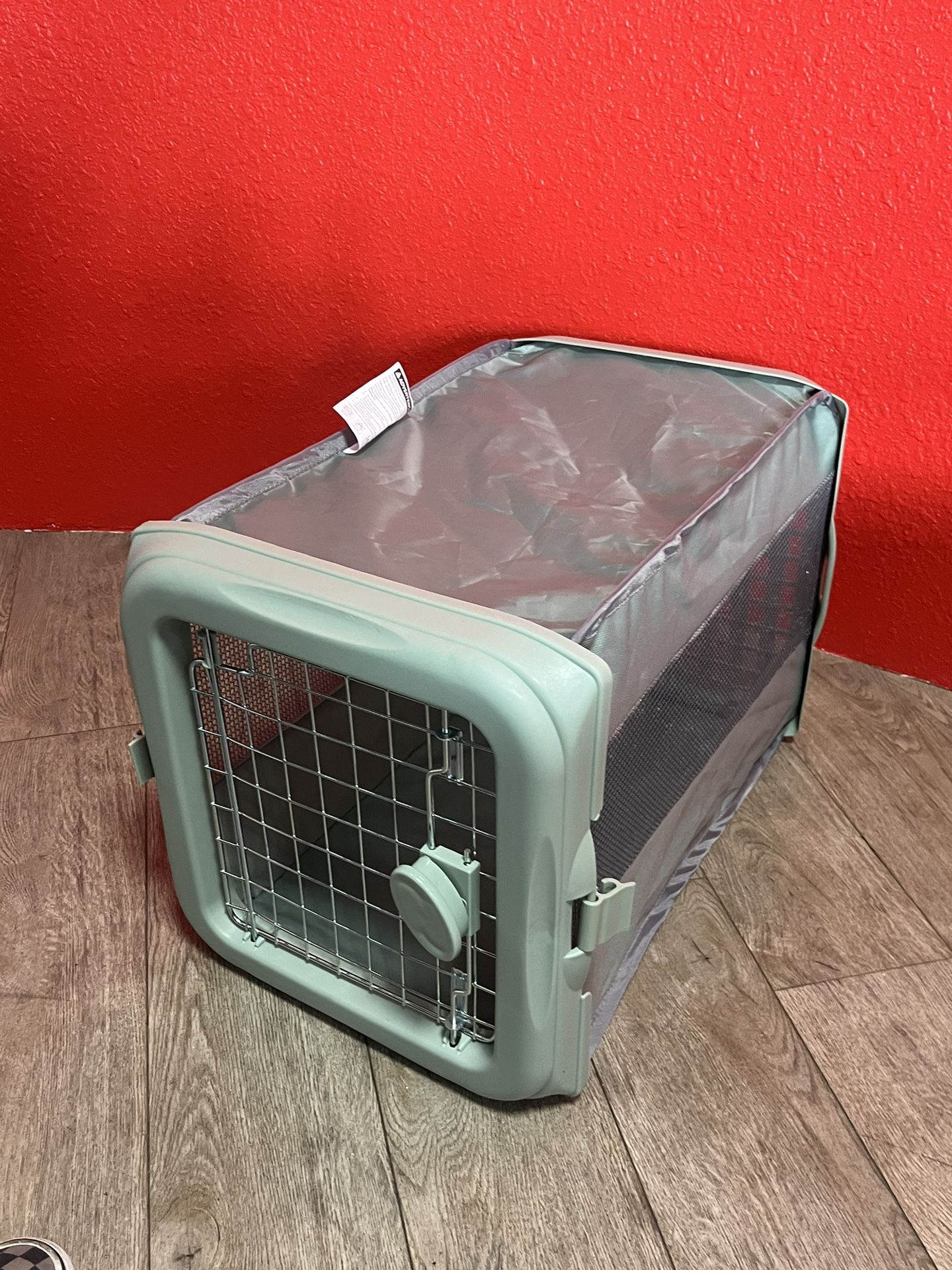 Collapsible Small Dog Crate