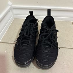 Women’s Vapormax black