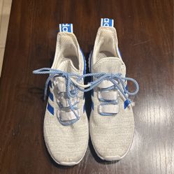 Tennis Shoes