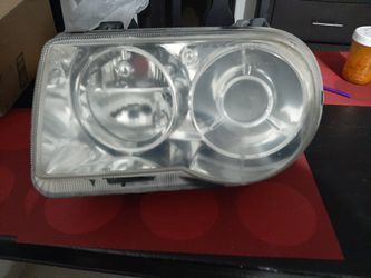 chrysler 300 headlight
