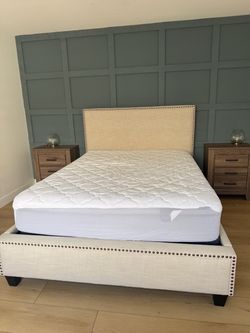 Queen bed set