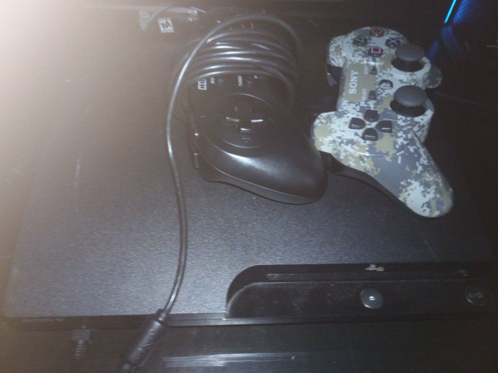 PS3 two controles GT5 and 3 games