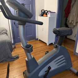 Exercise Bike - Lots Of Extras 