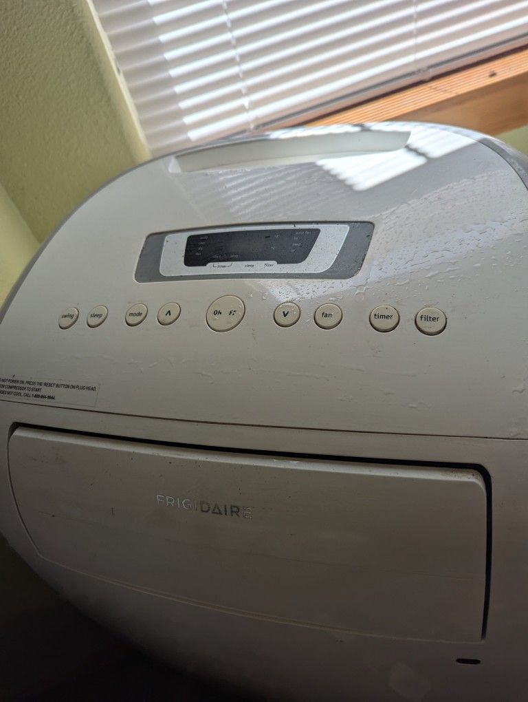 Portable Air Conditioner Unit . 
