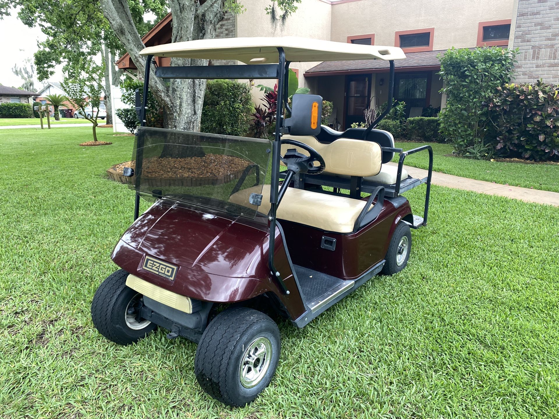 Golf cart ezgo