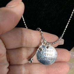 Never never give up Skateboard Necklace