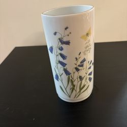 Hackefors Porslin Flower Vase