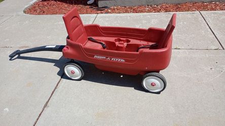 Radio flyer wagon
