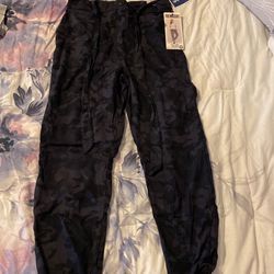 Women’s Jogger Pants