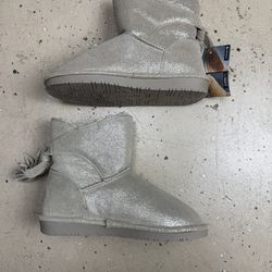 Bearpaw glitter ankle boots