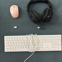 Headphones, Mouse, And Keyboard 