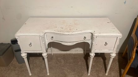 Vintage vanity