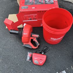 Milwaukee M12 12-V Lithium-Ion Cordless Drain Snake Auger W/ (1) 1.5Ah Battery, 5/16 in. x 25 ft. Ca