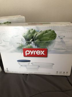 Pyrex 4 Piece Bake Cook Set