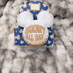 Loungefly- French Quarters Beignet