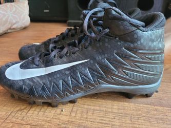 Nike Alpha Menace Cleats (size 7)