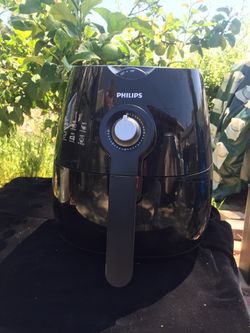 Philips 0.8 Qt Liter Air Fryer Overview The healthy way to fry! Retail price $199   With Rapid Air technology for the perfect results Philips