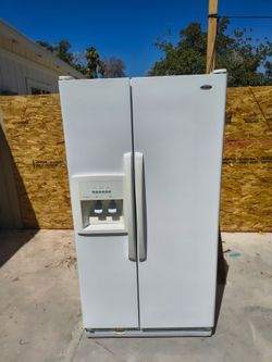 Amana Refrigerator side by Side