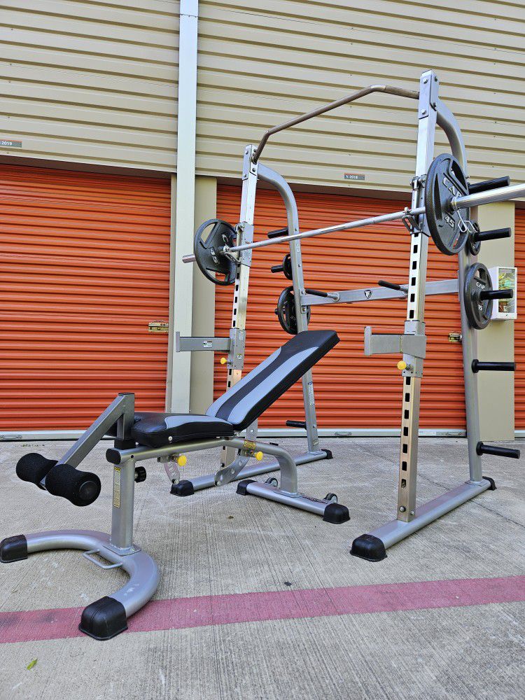 READ DESCRIPTION  BELOW.  TuffStuff Evolution Squat Rack  w/  Bench  &  Weights  DELIVERY AVAIL. FIRM PRICE.