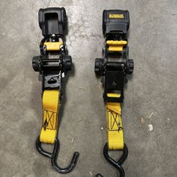 Pair of DeWalt heavy-duty ratchet tie-down straps