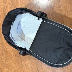 Mockingbird bassinet