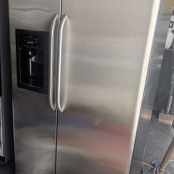 Stainless Steel 25 Cubic Feet Side By Side Refrigerator 