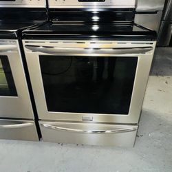 Frigidaire estufa eléctrica acero inoxidable un recibo por 90 días de garantía