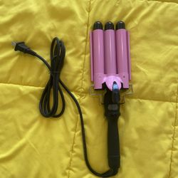 Three-Barrel Curling Iron