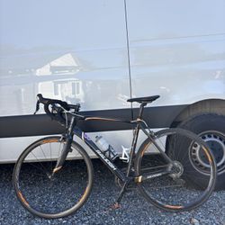 Raleigh Revenio Carbon 2.0 Road Bike 