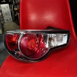 2013 - 2016 Subaru / Toyota BRZ GR86 Rear Drivers Taillight