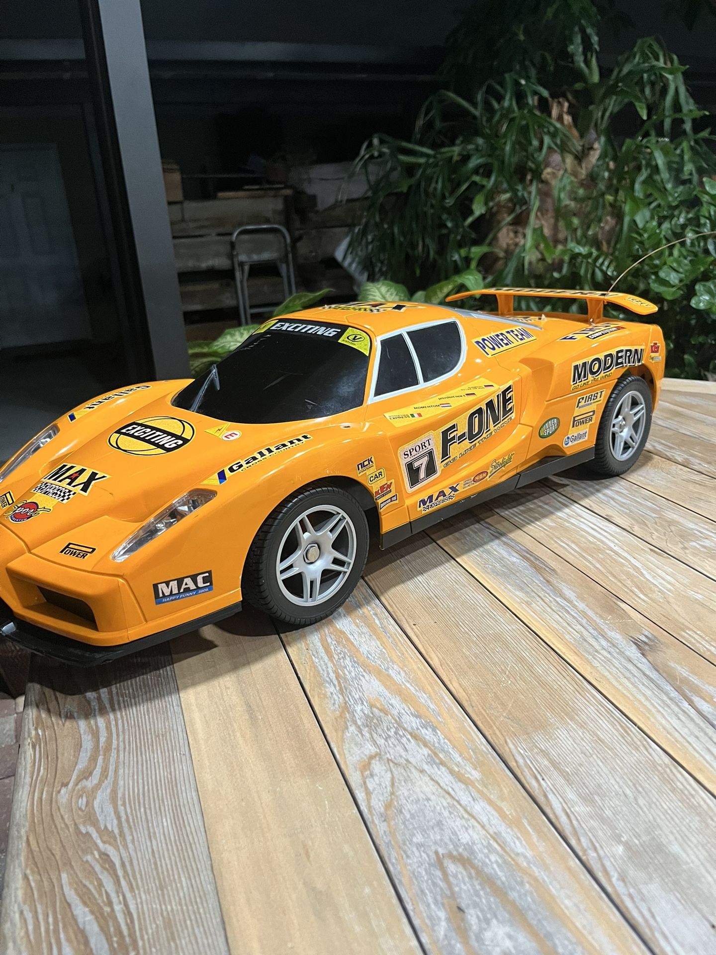 HUGE 1:6 RARE ferrari Enzo f50 RC no remote 28” over 2 ft yellow race car toy