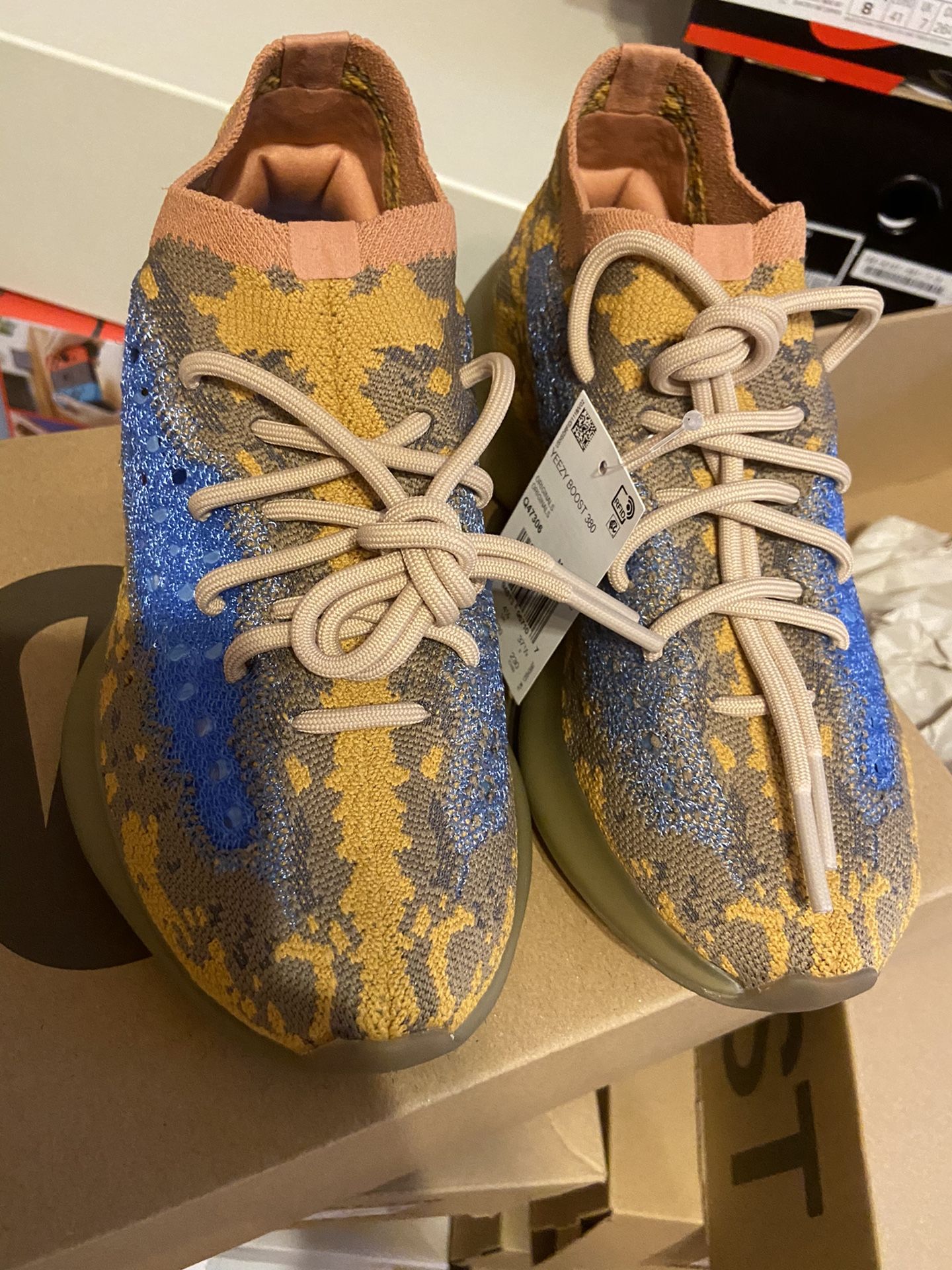 Size Yeezy 380 - Main Image