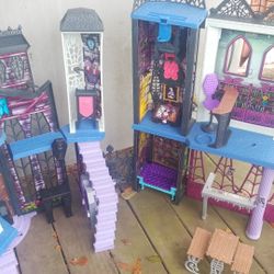 Big Monster high doll house 