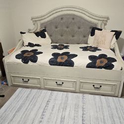 Day Bed