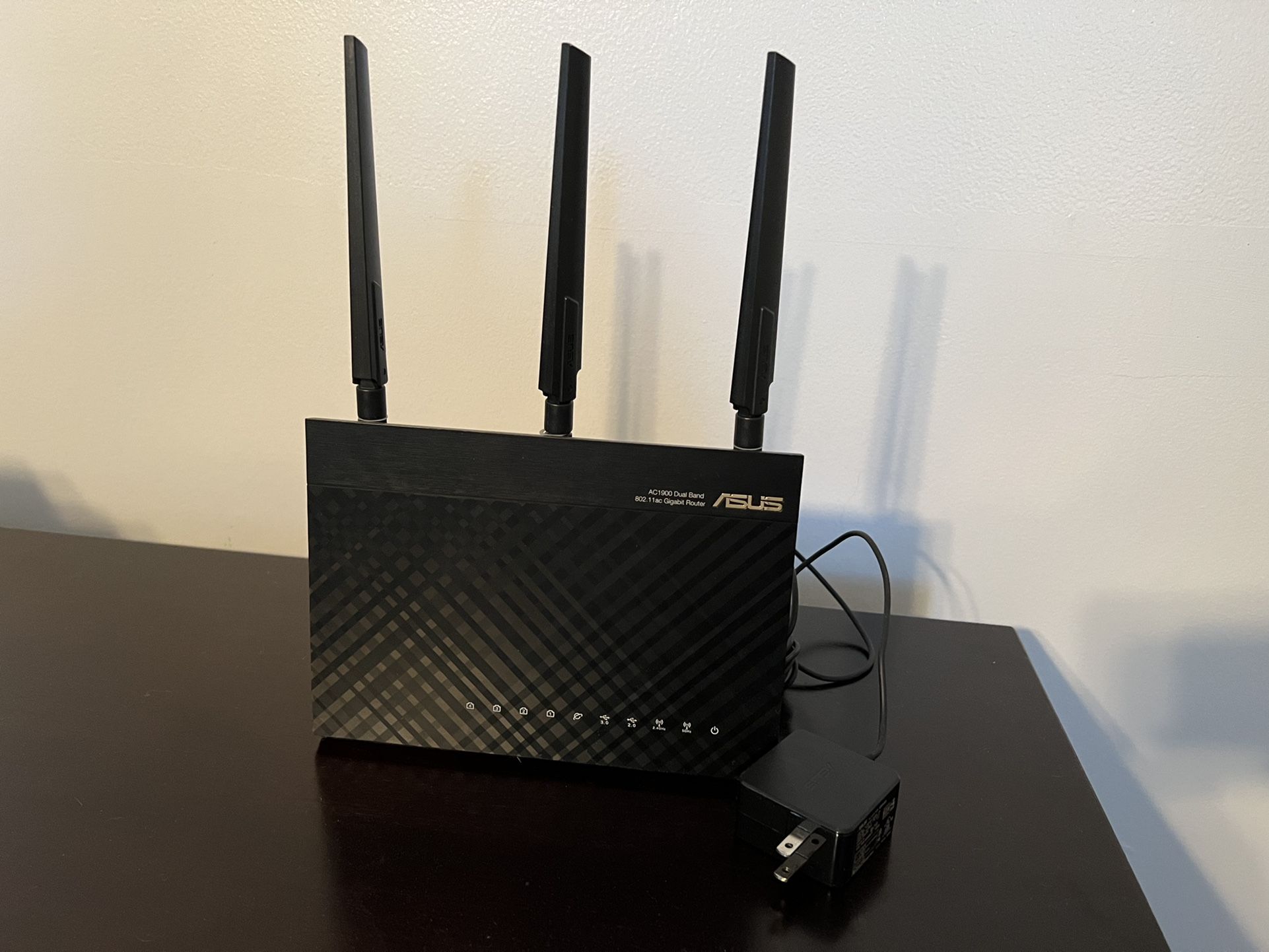 ASUS AC1900 WiFi Gaming Router 