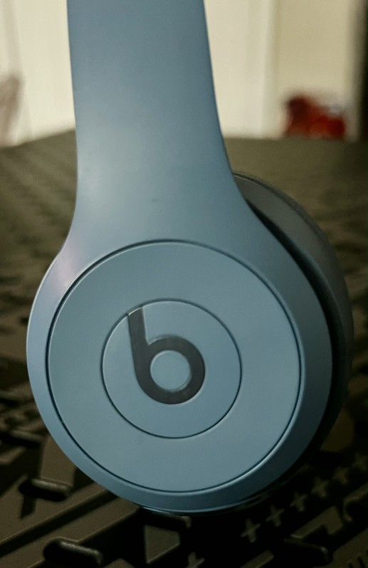 BEATS WIRELESS SOLO 4