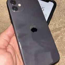 iPhone 11 64 GB Unlocked 