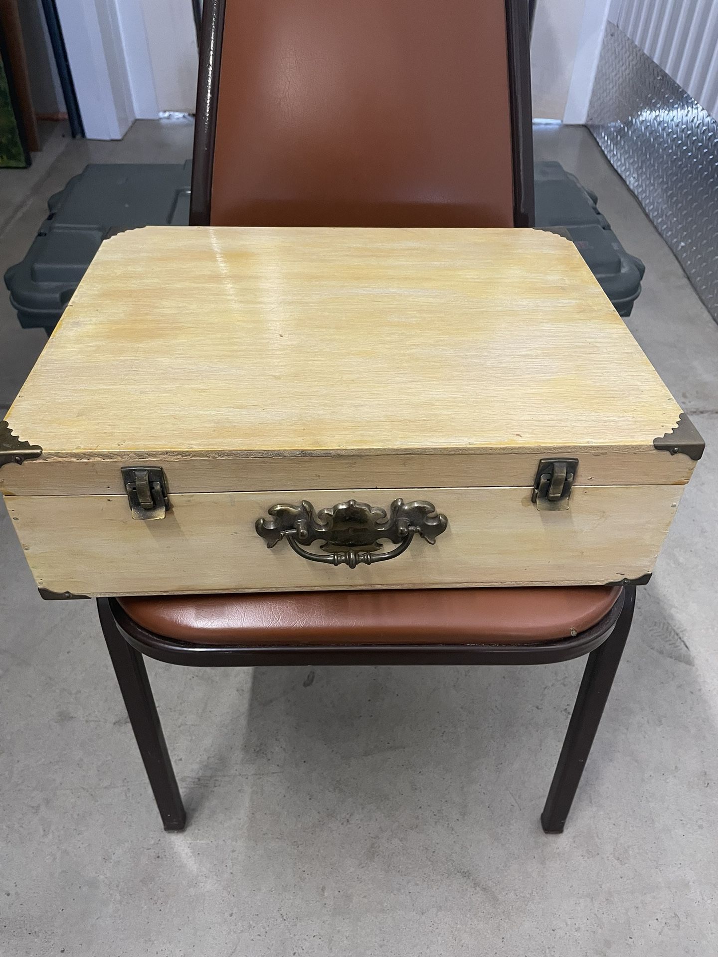 Classic Wooden Art Supply Storage Case