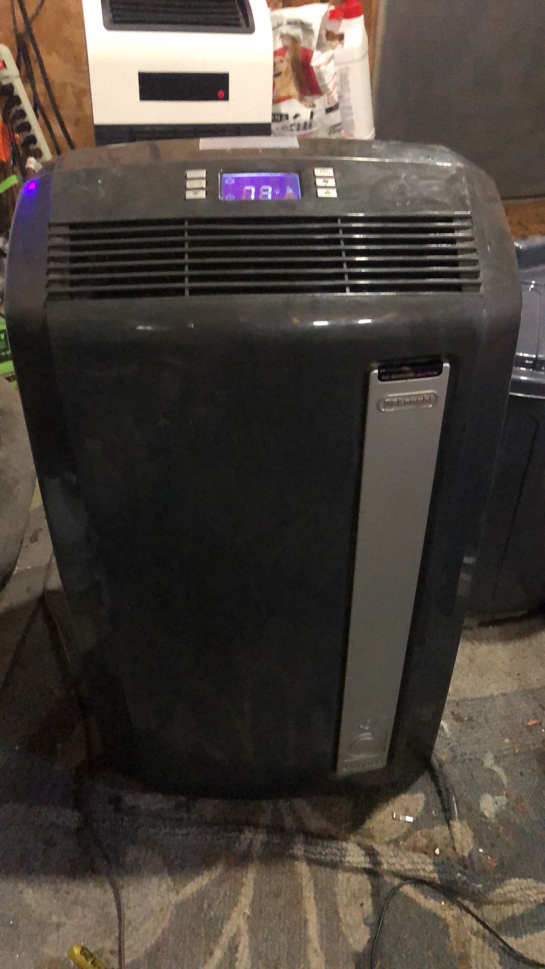 Delonghi 4 in 1 air conditioner/ dehumidifier/heater/fan