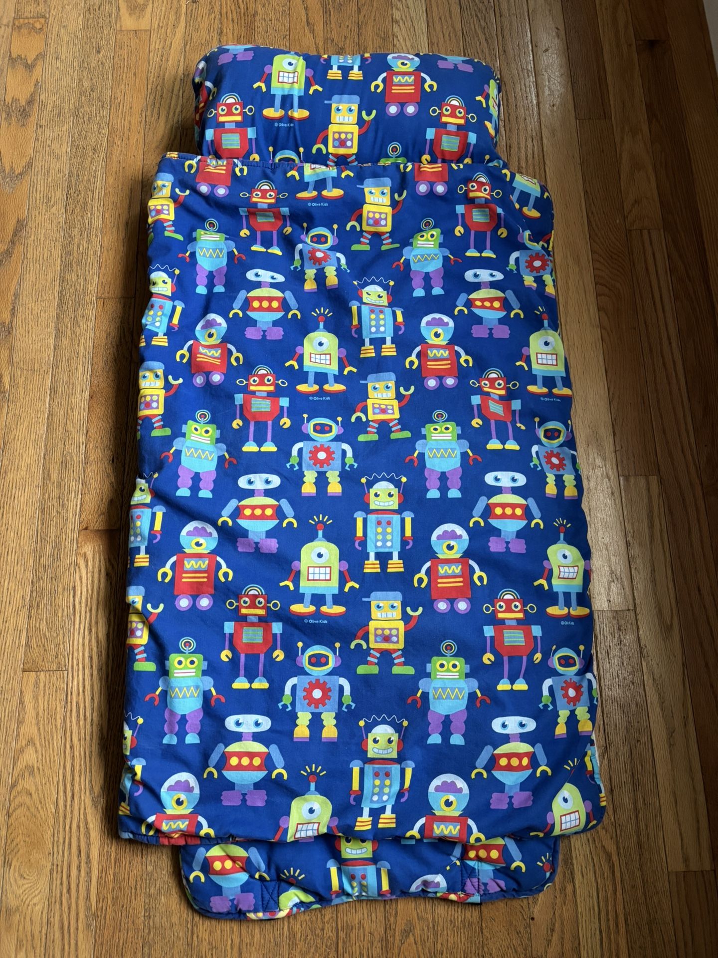 Olive Kids Canada Roll Up Nap Mat Sleeping Napping Travel Bedding Blue Robots